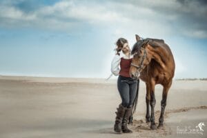voltige-cosaque-maeva-crea-voltige-grain-de-pixel-photographe-equestre-et-animalier