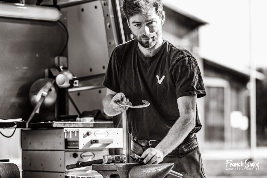 kevin-boudan-vivier-marechal-ferrant-charente-grain-de-pixel-photographe-professionnel-charente